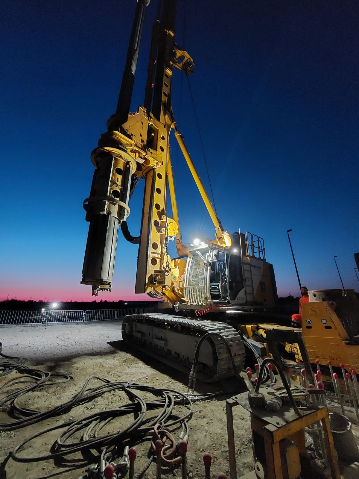 De geboorde heipalen van Bauer Spezialtiefbau zijn het fundament van talloze structuren.